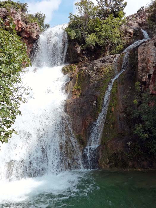 die Wasserfälle erreichen eine Höhe von bis zu zehn Metern