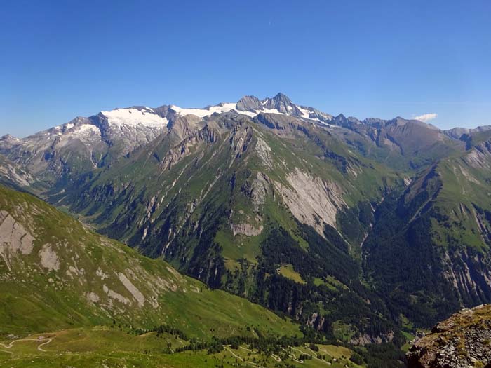 der Glockner mit seinen Trabanten der Glockner mit seinen Trabanten