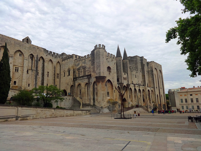 der Papstpalast in Avignon