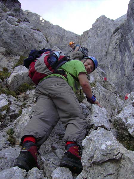 Hannes am Beginn seiner ersten Klettertour - dem Einstieg des berühmten Peternpfades am Auslauf der Rosskuppenschlucht