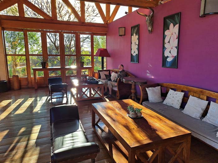 ... über gepflegte Aufenthaltsräume, ... ... über gepflegte Aufenthaltsräume, ...