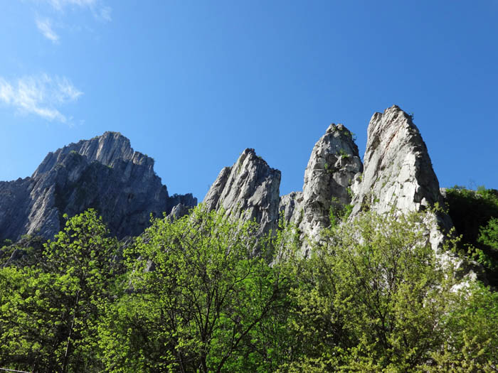 auch Wanderer kommen im Vratsa-Naturpark nördlich von Sofia voll auf ihre Rechnung; Kletterer werden im Archiv unter „Bulgarien-Klettergärten“ fündig