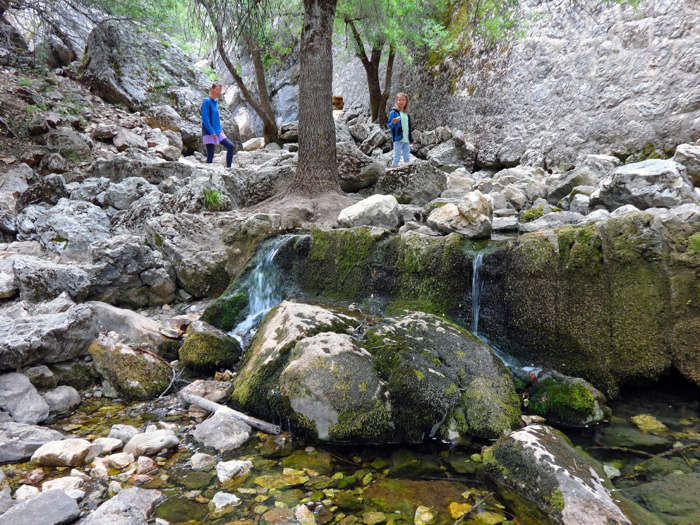 ... tief im Inneren der Betischen Kordillere die Quellen des Guadalquivir, des längsten andalusischen Flusses (fünftlängster Spaniens)
