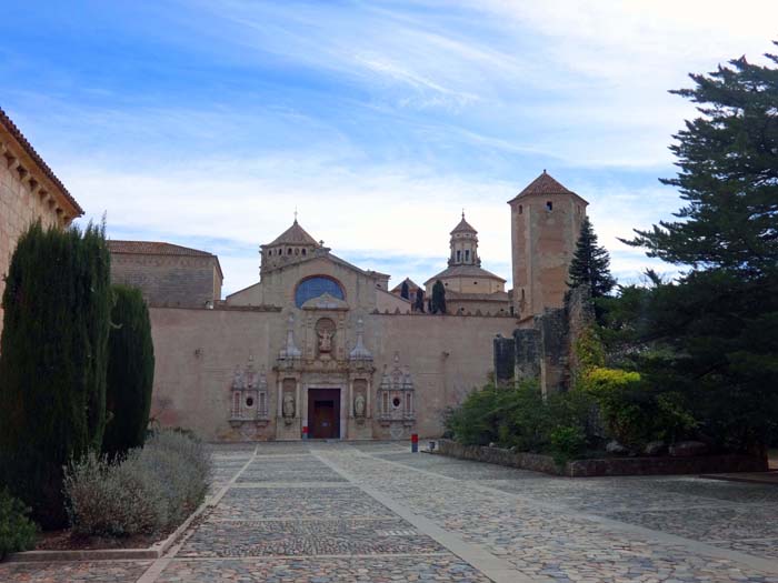 das Kloster ist die Ruhestätte mehrerer Könige, seit 1991 UNESCO-Weltkulturerbe