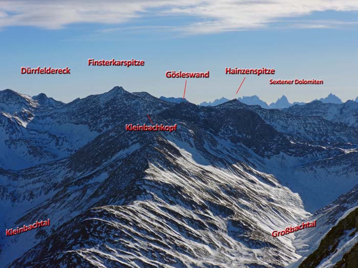 etwas weiter rechts reicht der Blick über den Lasörling- und Panargenkamm bis zu den Dolomiten