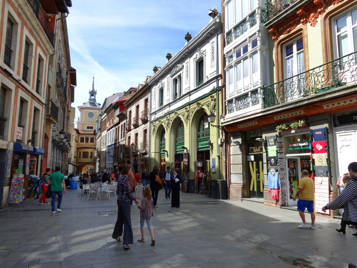 Oviedo ist Kultur- und Wirtschaftszentrum Asturiens und hat uns mit seiner mittelalterlichen Atmosphäre begeistert
