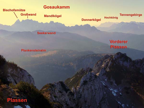und im SW der Blick von den „Salzburger Dolomiten“ bis zum Hochkönig