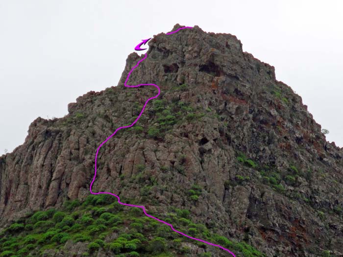 die Nordwand des Roque Imoque mit zwei Passagen im 2. Schwierigkeitsgrad