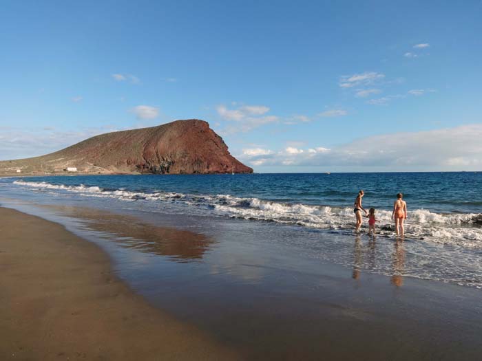 Ausklang eines erlebnisreichen Tages: Playa de la Tejita am Fuß des gleichnamigen 171 m hohen Wanderberges im äußersten SO der Insel