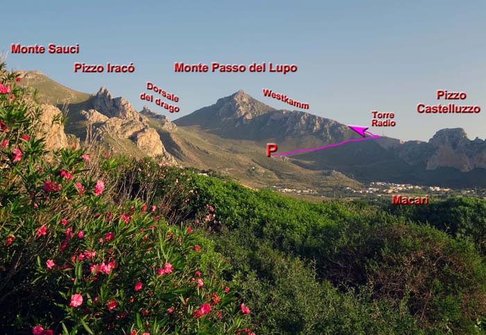 der Monte Passo del Lupo von der Zufahrt zum Camp El Bahira; der höhere Monte Speziale versteckt sich dahinter