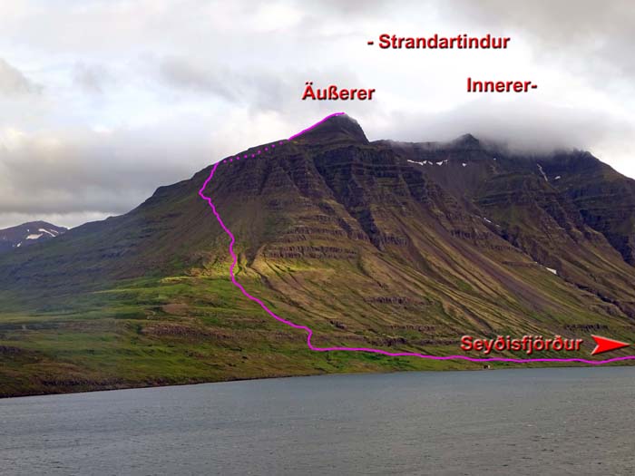 unsere Aufstiegsroute zum einsamen Ytri Strandartindur hoch über den isländischen Ostfjorden                       