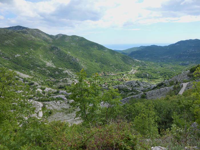 die Rückfahrt nach Herceg Novi erfolgt über eine steile Bergstraße und das Dorf Kruševice