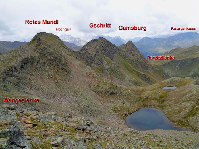von der hoch gelegenen Wangeslenke verläuft der Villgratner Hauptkamm zunächst übers Rote Mandl auf den Gschritt, wo er scharf nach links (südwestlich) abbiegt ...                             