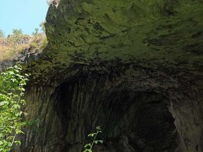... die Grotta Caterina, ein selbst im Hochsommer kühles Sinterparadies für Extreme, in welchem erst seit 2011 geklettert wird