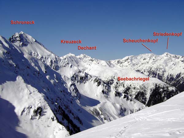 Blick von der Schwelle vor dem Gipfelhang nach W - allesamt fantastische Schiberge