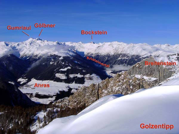 im NNW das weite Gipfelmeer der zentralen Villgratner Berge (Deferegger Alpen)