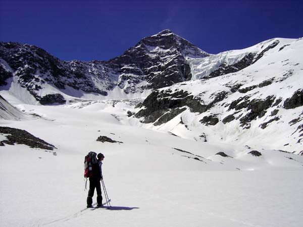 die Kristallwand, einer der formschönsten Gipfel in diesem Teil der Alpen