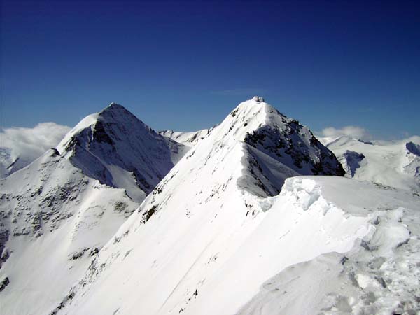 Blick von der Schneespitze auf die Bergspitze des Hohen Tenn, links Kl. und Gr. Wiesbachhorn