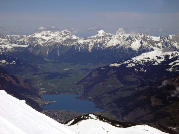 Blick vom Zwingkopf auf den Zeller See und die Berchtesgadener Alpen