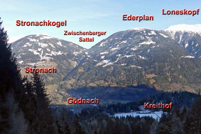 die beiden westlichen Vorposten der Kreuzeckgruppe von SW (Aufstieg zur Lienzer Dolomiten Hütte); bei genügend Schnee lassen sich die vielen Wiesenflächen zu genussvollen, unerwartet aussichtsreichen Abfahrten zusammenfügen