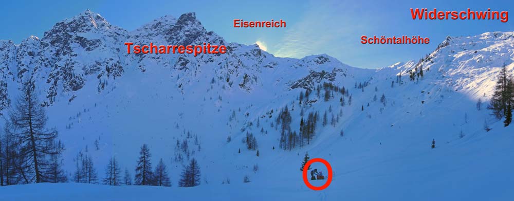 das Talschlusspanorama, oberhalb der eingeschneiten Hütte auf etwa 1900 m parken wir den Schlitten ...